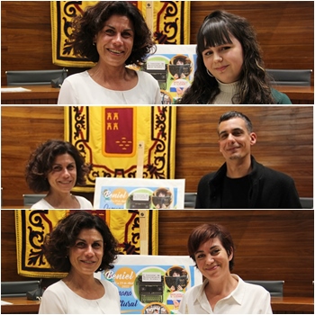 Ganadores del II Concurso de Microrrelatos "Beniel Encandena -2" junto a la alcaldesa