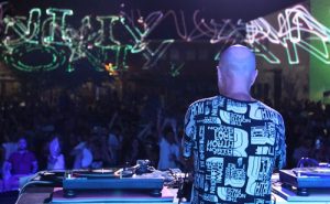 Chumi DJ durante el tercer Beniel Summer Festival en las fiestas patronales en honor a San Bartolomé
