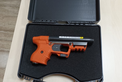 Una de las pistolas JPX adquiridas por el Ayuntamiento de Beniel (1)